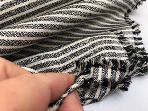 Vævet viscose - SMUKKE striber og lidt guld